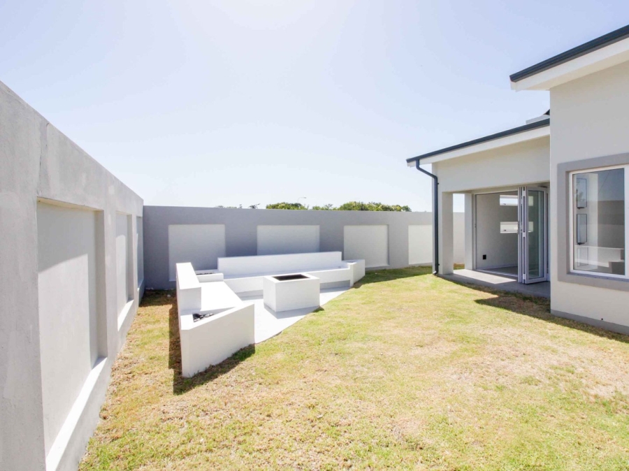 3 Bedroom Property for Sale in Aston Bay Eastern Cape